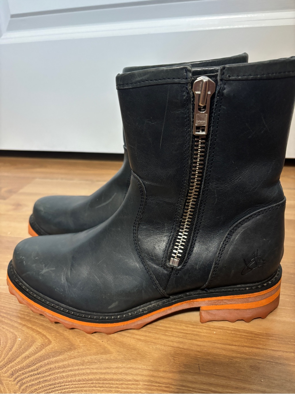John Fluevog Lofs Stella Navy Blue Leather Ankle Boots Lug Sole Size 6.5